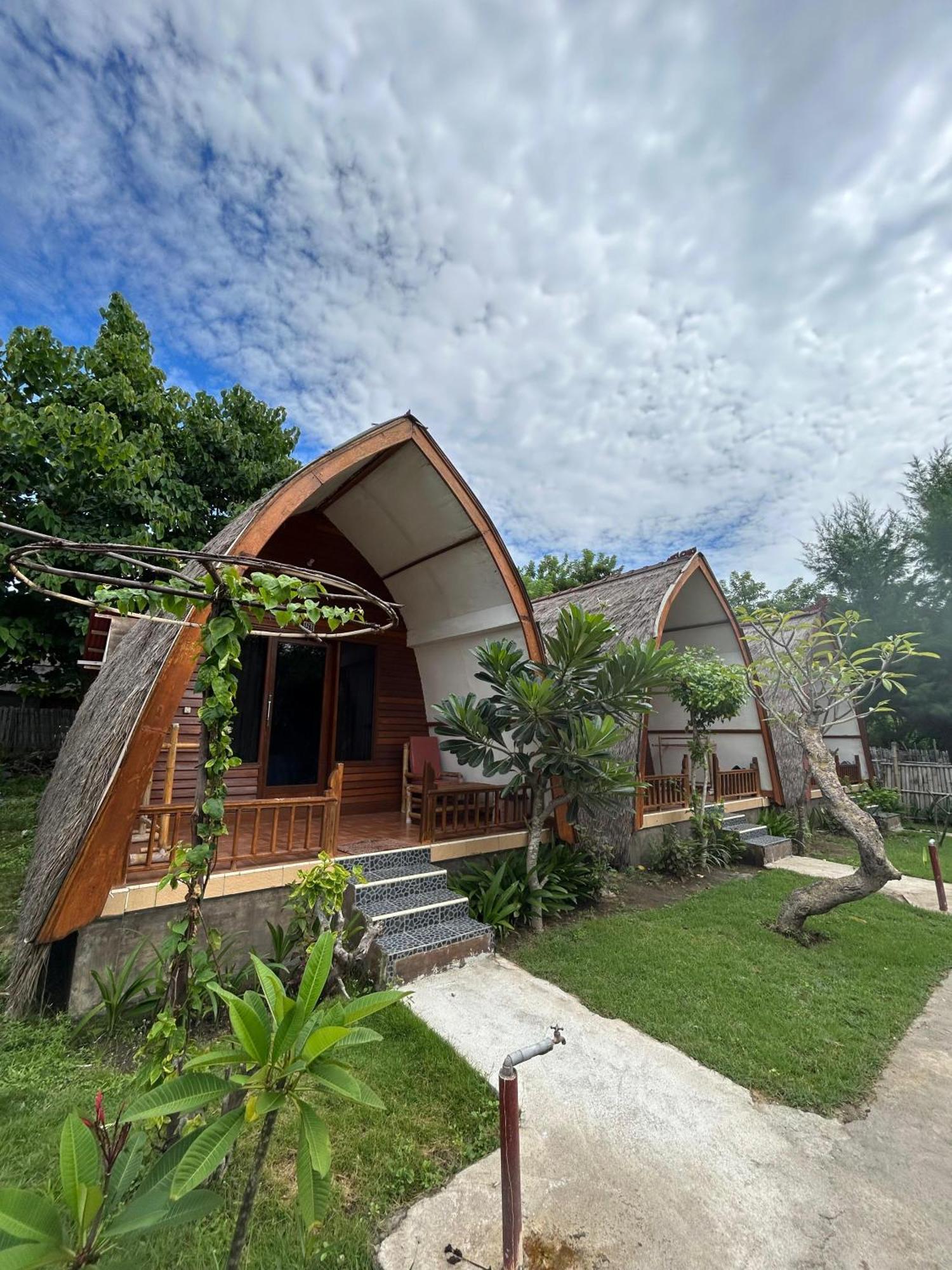 We'Be Cottages Gili Meno Exteriör bild
