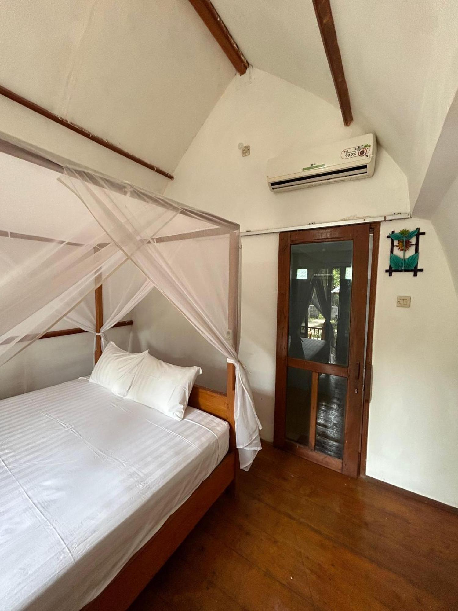 We'Be Cottages Gili Meno Rum bild